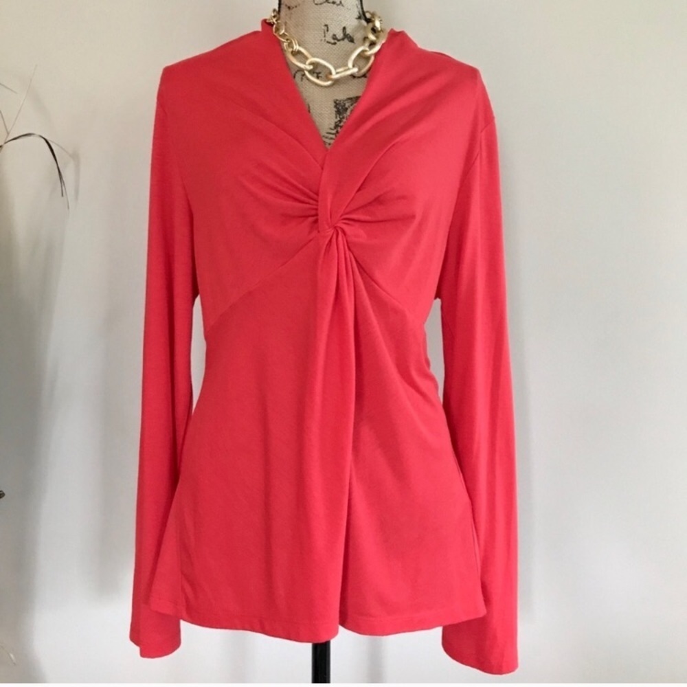 •eci• front twist top {G8}
